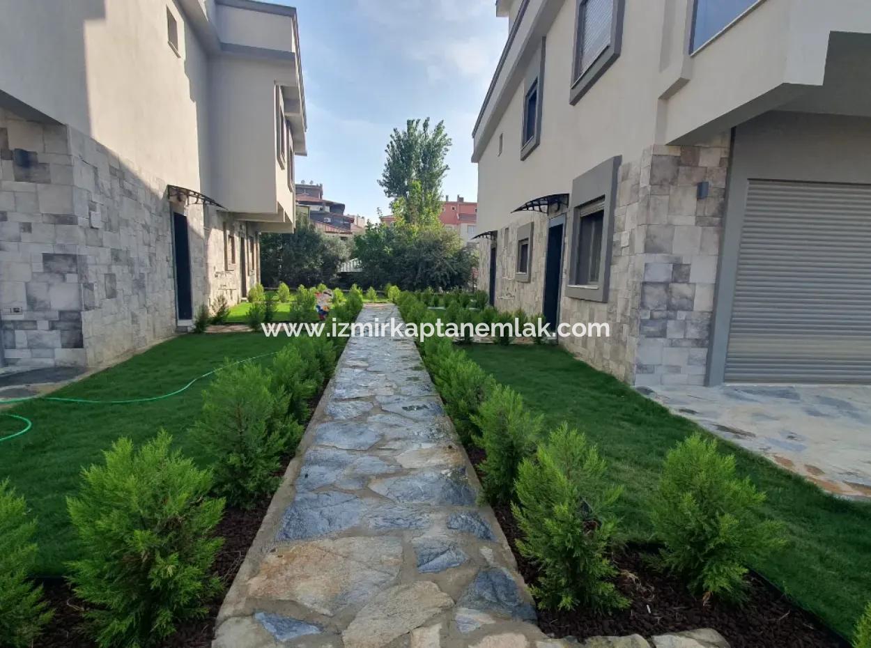 Izmir Seferihisar Çolakibrahim Mah.de 4 1 Villa For Sale