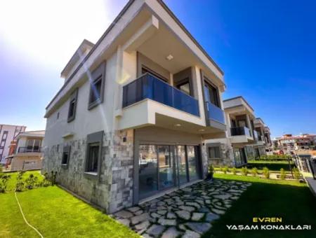 İzmir Seferihisar Çolakibrahim Mah.de 4+1 Satılık Villa